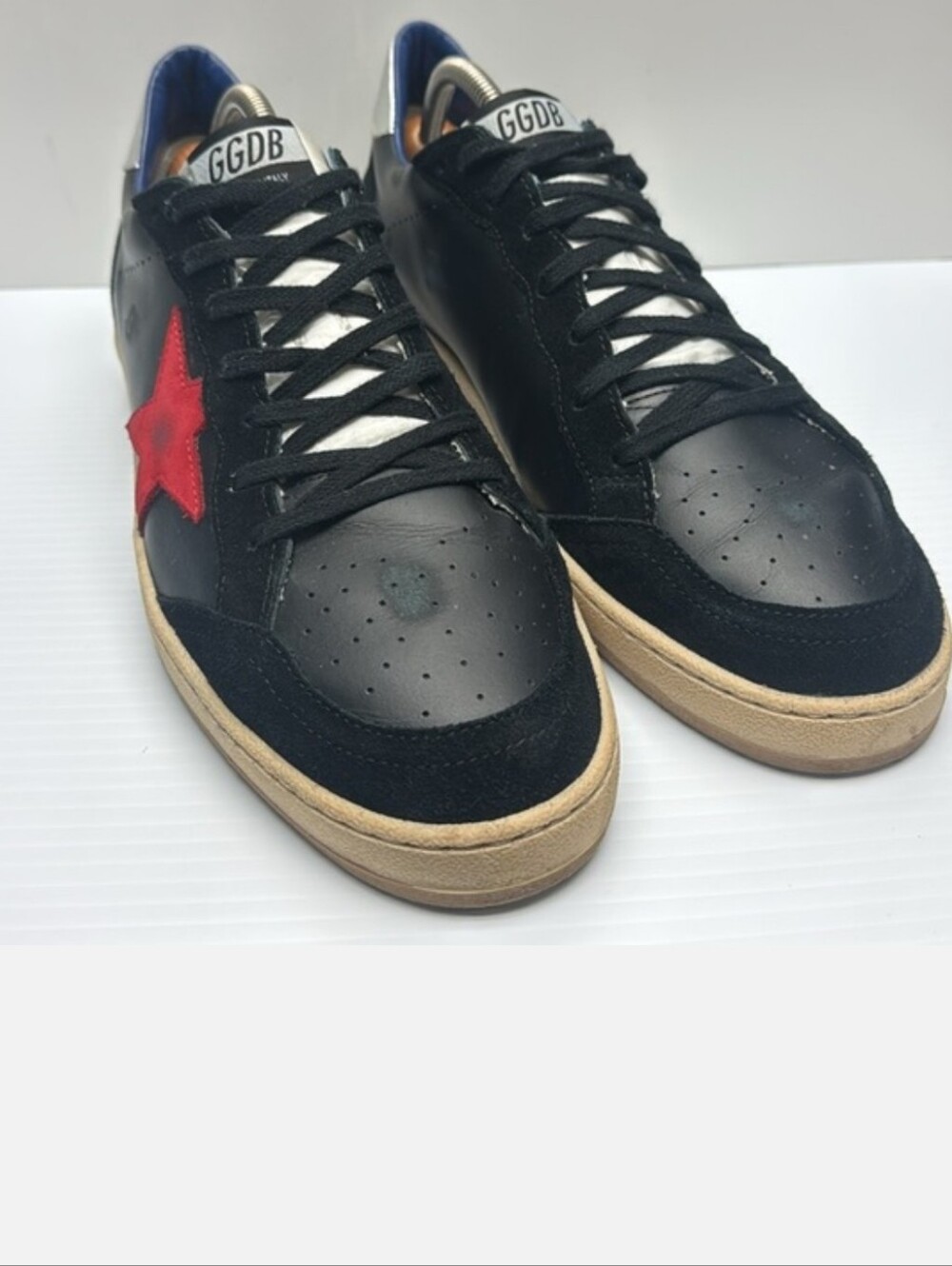 GOLDEN GOOSE